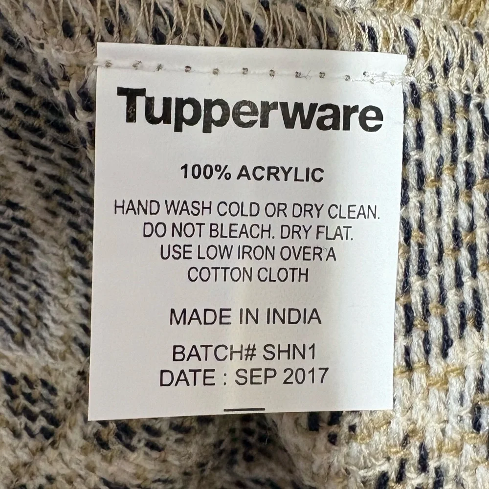 Tupperware‎ NWOT Unisex Scarf-14